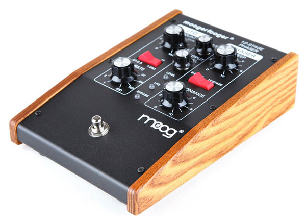 moogerfooger MF-103 12 stage phaser