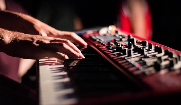 Online Piano Lessons That Can Be Useful To Synth Fans